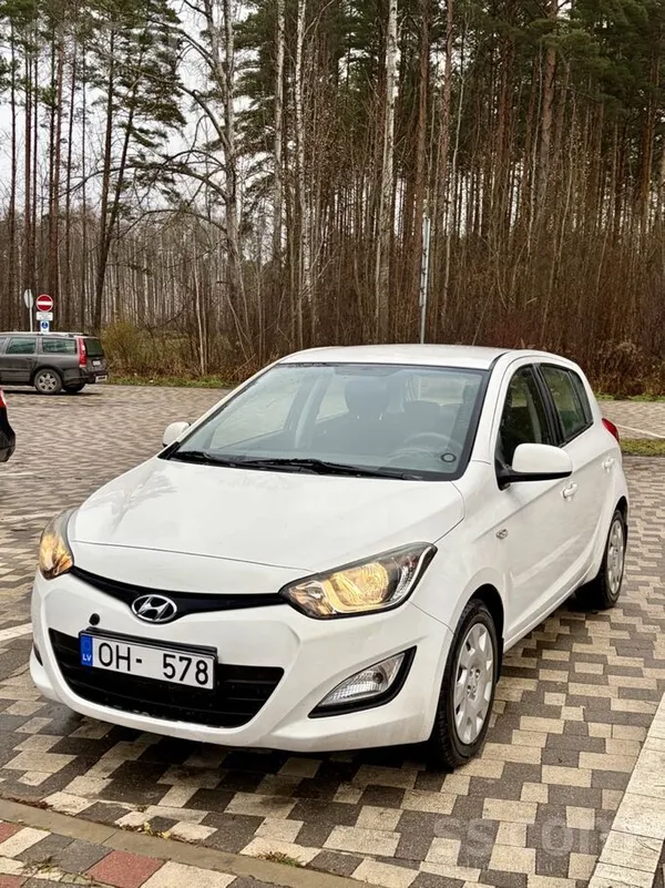 Hyundai i20 no Somijas 
nobraukums : 122770
degvielas patēriņš 4.6 lidz 4.