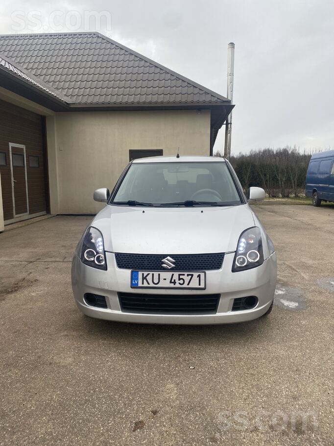 Suzuki Sveiķi. 