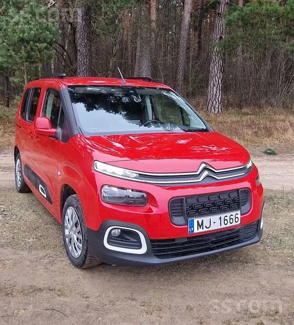 Citroen Pirkts Latvijā pie oficiāla dīlera. Viens saimniek