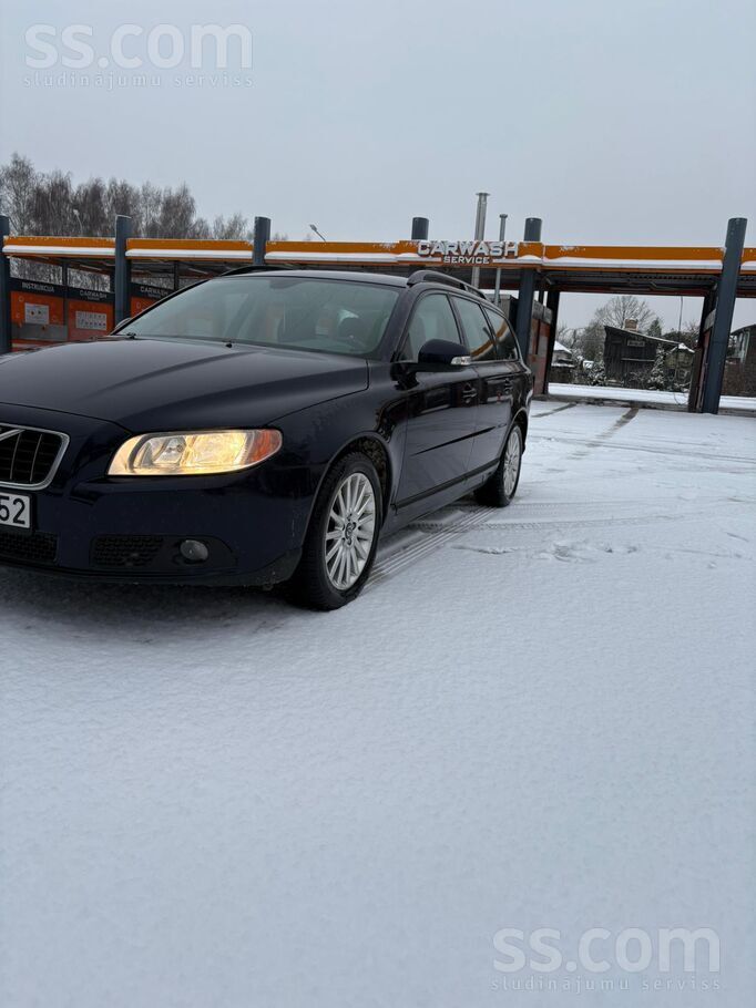 Volvo Pārdodu volvo v70 nesen kā no Holandes sīkāk. tel.