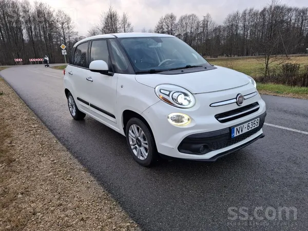 Pārdodu savu brīnišķīgo Fiat 500L, facelift, 2018 gads. Tas ir lieliskā vizu