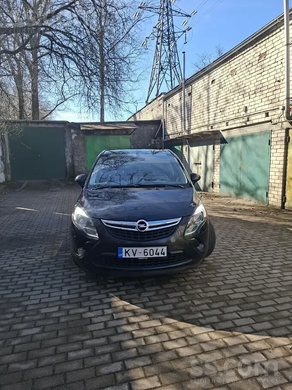 Opel Pārdodu opel Zafira tourer sport. Jaudīgs 7 vietīg