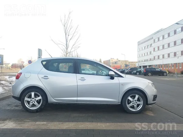 1.6 Tdi Latvijā iegādāta 2023 janvārī. Ekonomisks. 66 kW (90zs)
R15 diski.