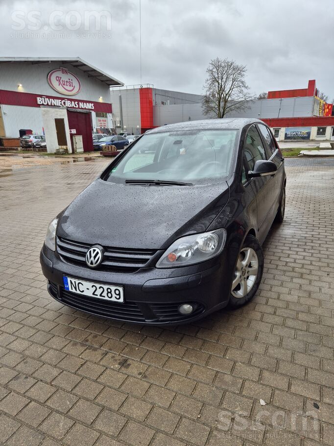 Pārdodu Golf 5 Plus , 2006gada , 2.0D 103kw. 
Tikko izieta apskate bez prob
