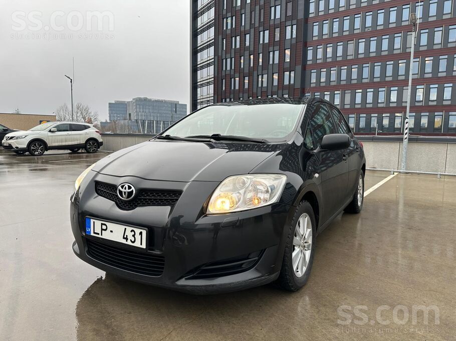 Автомобиль в хорошем техническом состоянии для своих лет. В конце ноября про