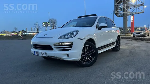 Porsche Cayenne - 1