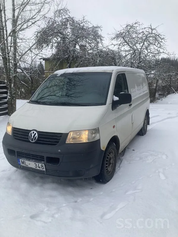 Volkswagen Pardod labu kravas busu. Komplekta vasaras riepas 