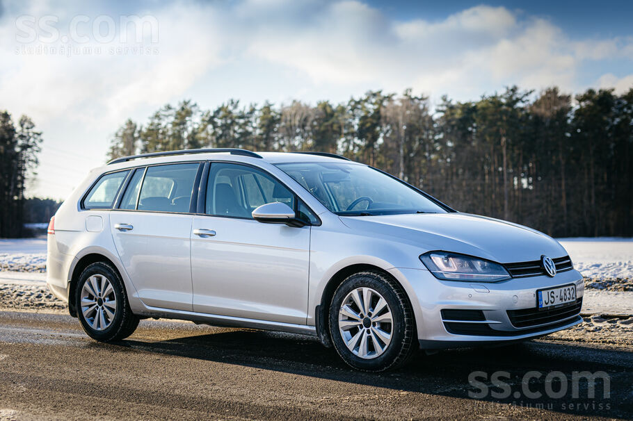 Volkswagen Steidzami pārdod VW Golf universāli. Labs, vienkār