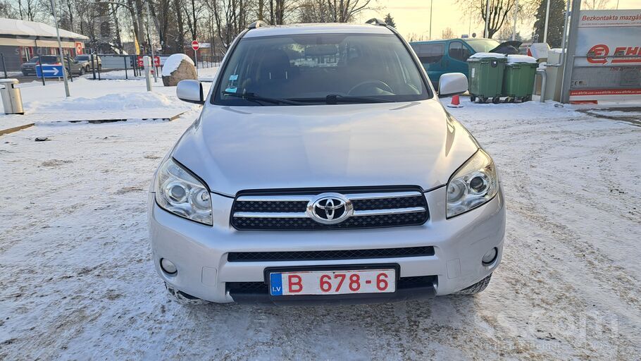 Toyota Izcils auto tikko no Francijas Rav 4X4 / 2.2 D4-D.