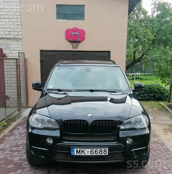 BMW Pārdodu x5 e70 4.0d 225kw melns uz melna ar oriģin