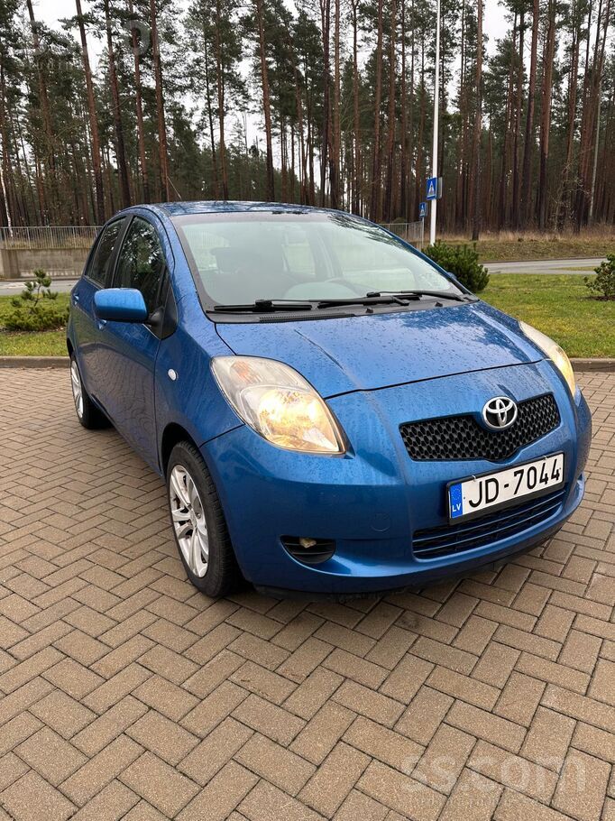 Toyota Pārdod auto ar mazu degvielas patēriņu 4.5luz 100k