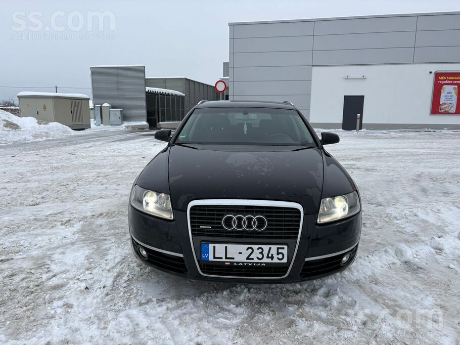 Audi Quattro очень хорошая живая ухоженная машина. 3.0 