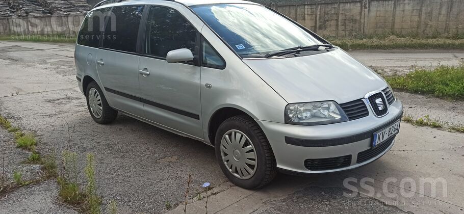 Ekonomisks auto ar nelielu nobraukumu. 7vietas, manuālā 6 a. ātrumkārba, kli