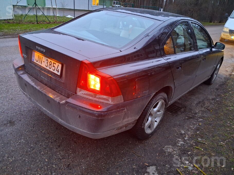 Volvo S60 2.4 бензин-газ. Свежий техосмотр до 11.12.2026.
Требуется ремонт