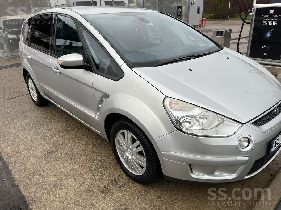 Ford Продается семейное авто, звоните отвечу на вопросы