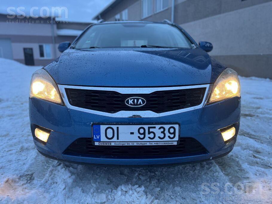 KIA Только из Германии отличное состояние новый техосм