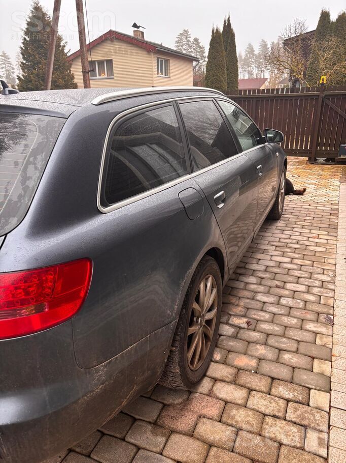 Audi Pārdod attēlā redzamo automašīnu. Labā tehniskā st