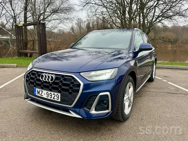 Audi Pārdod Audi Q5 S-Line.