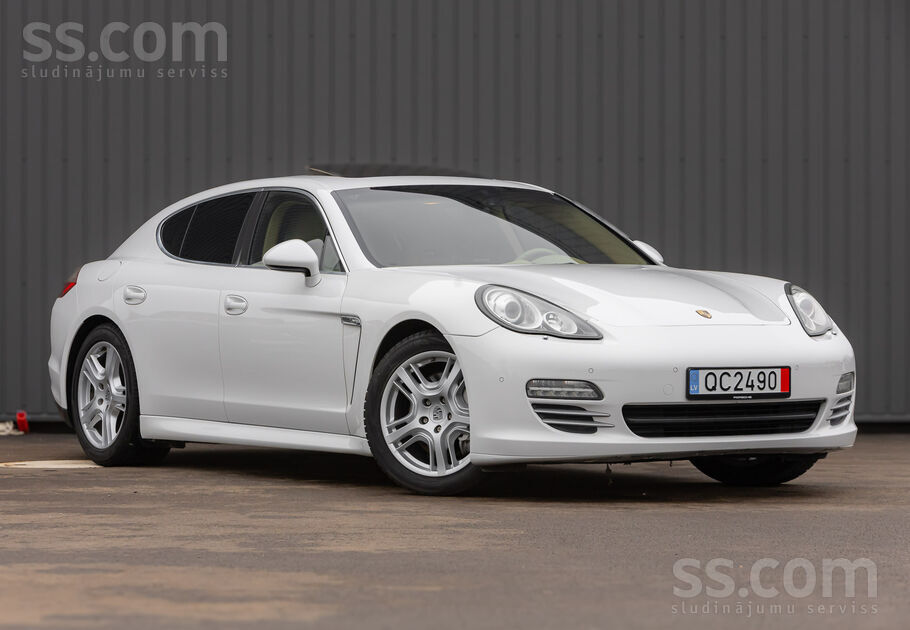 Pārdod Porsche Panamera 4S, 2010.gada 4.8 , benzīns, 294 kw.
Oriģināls o