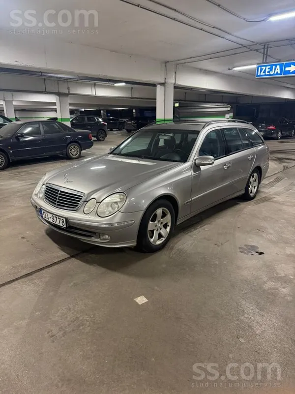 Tirgoju Mercedes-Benz E240 W211 – labi komplektētu, komfortablu un koptu aut