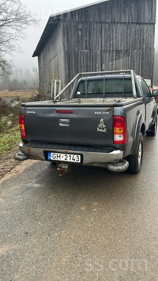 Toyota Pārdod automašīnu Toyota Hilux, normālā tehniskā s