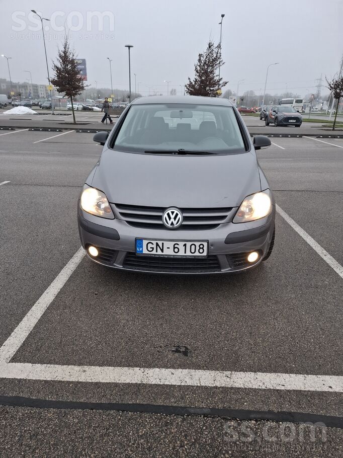 Pardodu wv golf plus 1.9 tdi 77kw litie diski sedeklu apsilde videjajs pater