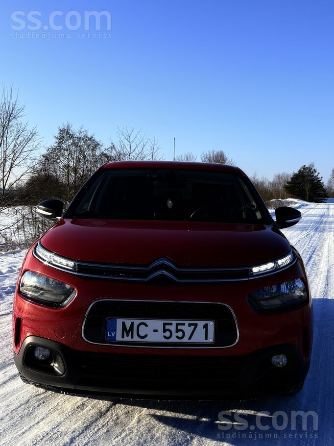 Tiek pārdota labā tehniskā un vizuālā stāvoklī. TĀ līdz 2027 gada maijam. Vi