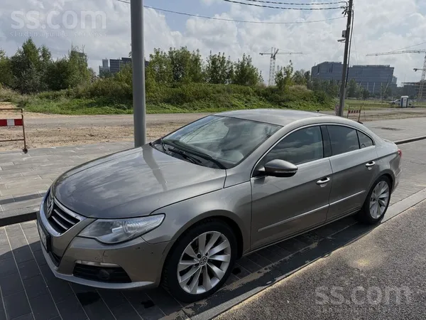 Volkswagen Passat CC - 1