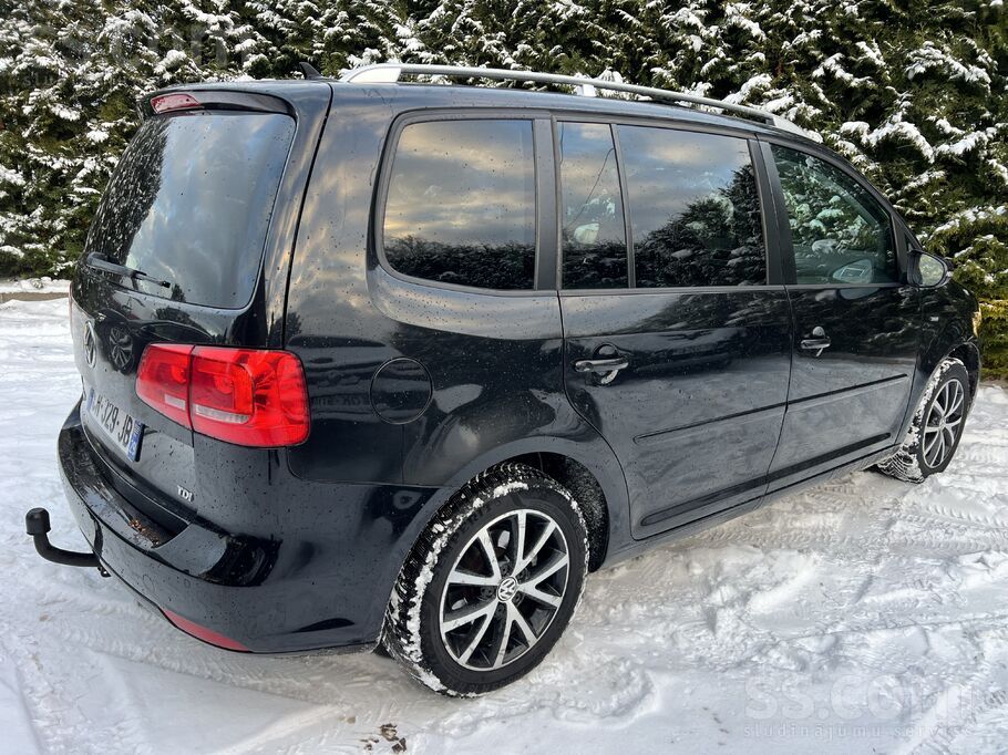 Volkswagen No Francijas. 7-Vietas. 1.6d. 6-atrumi. 85kw. 