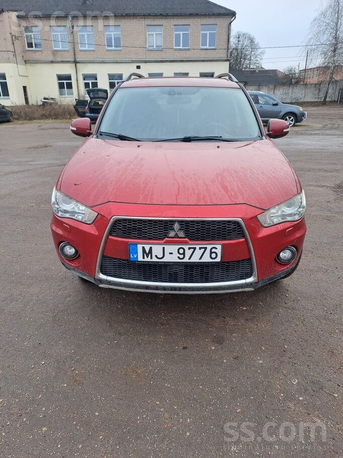 Pārdodu Mitsubishi Outlander labā tehniskā stāvoklī. Auto regulāri apkopts,