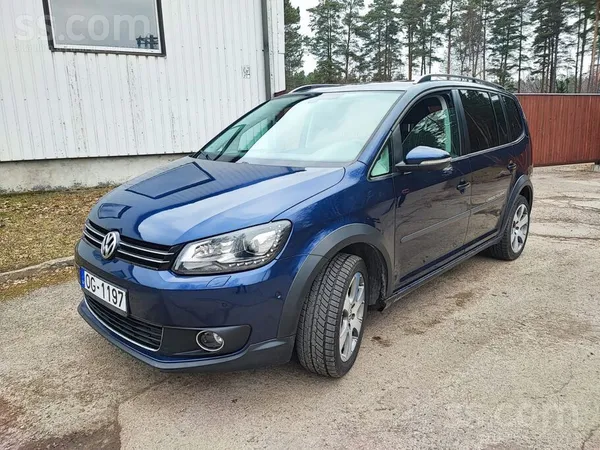 Volkswagen Pārdodu VW Cross Touran 1.4 benz. /gāze. Ļoti laba
