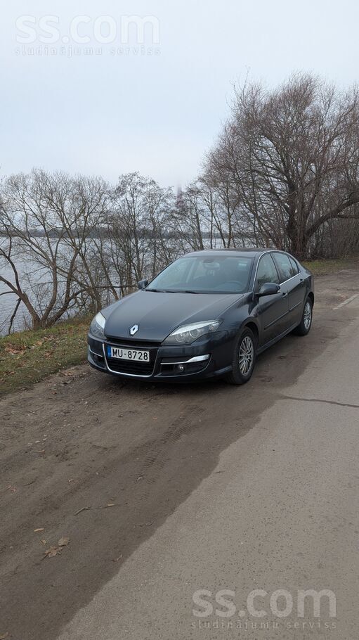 Владелец продает Renault laguna 3. Машина в хорошем техническом и визуальном