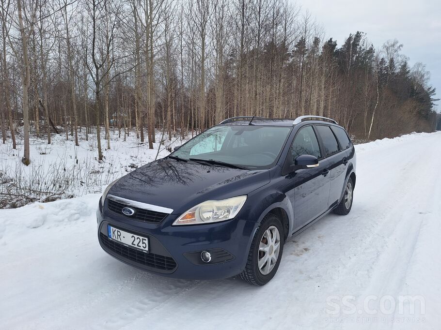 Pārdod automašīnu Ford Focus 2011.gada, 1.6 l benzīns/gāze. Samainīta eļļa f