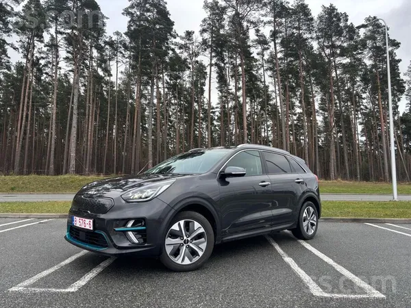 Kia Niro, lielā baterija 64Kwh, ar vienu uzlādi var nobraukt 480km, jauda 15