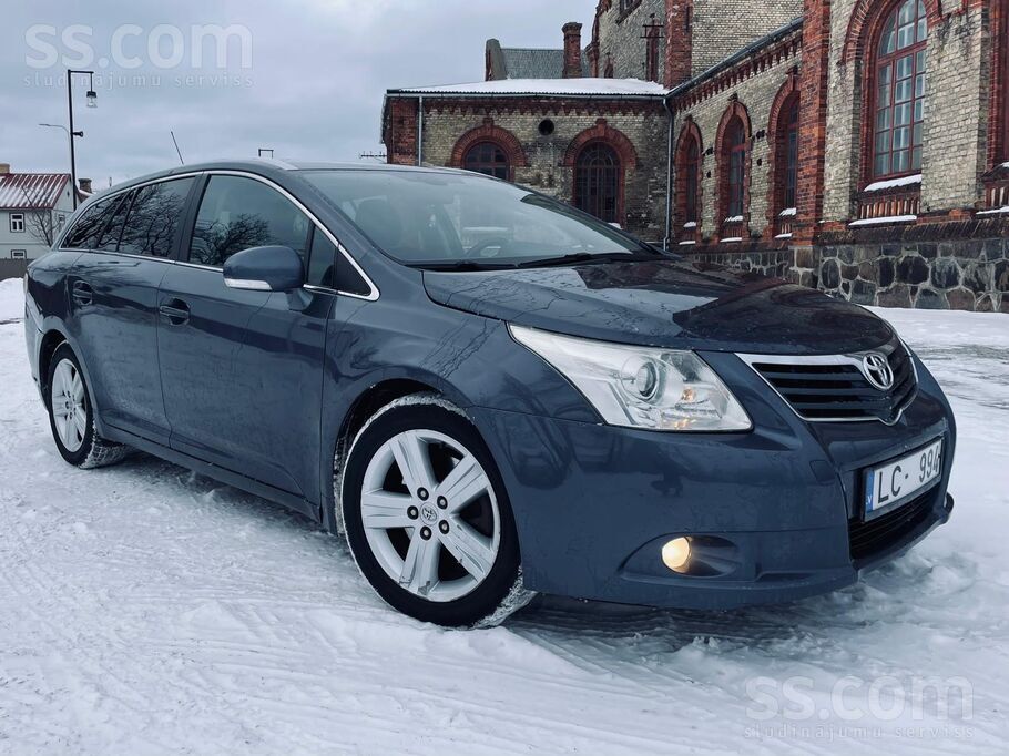 Toyota Pārdodu uzticamu un koptu Toyota Avensis ar mazu n