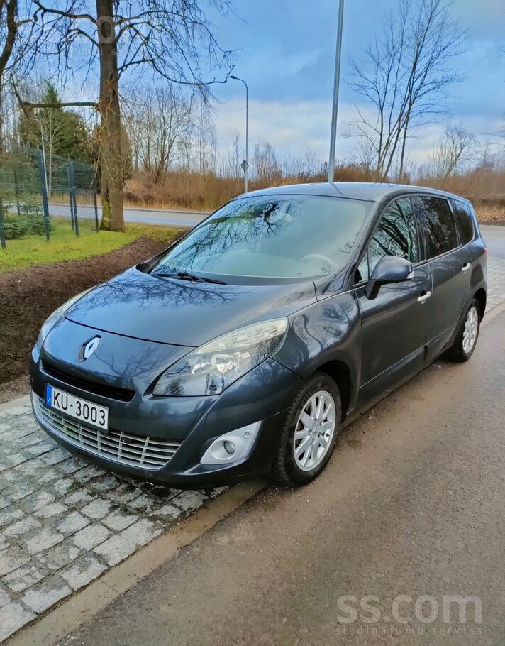 Renault Pārdodu ietilpīgu un uzticamu auto. Labā tehniskā