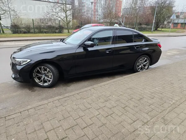 BMW Firma pārdod BMW 330 hibrīds 
