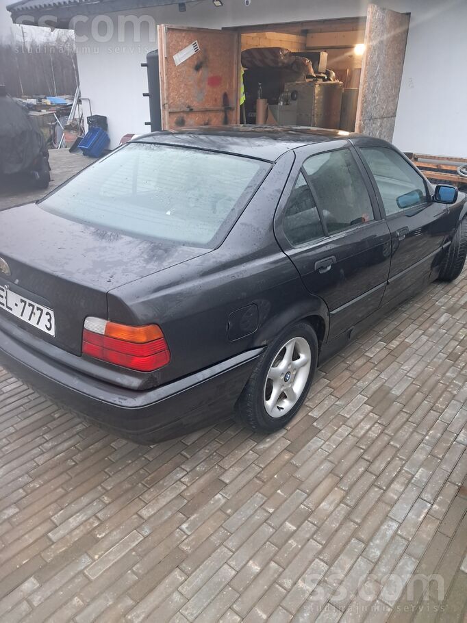 BMW Pārdodu e36, 1.6 benzīns, manuāls, 155000t. km. No