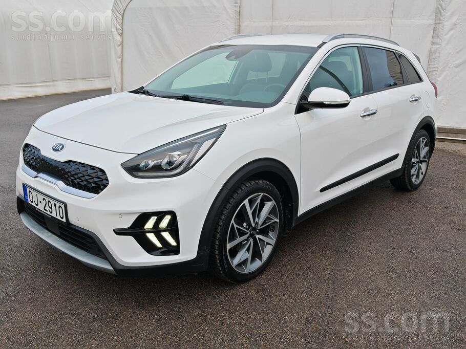 Pārdod: Kia Niro – ideālā stāvoklī, ar rūpnīcas garantiju.
Tiek pārdots ek
