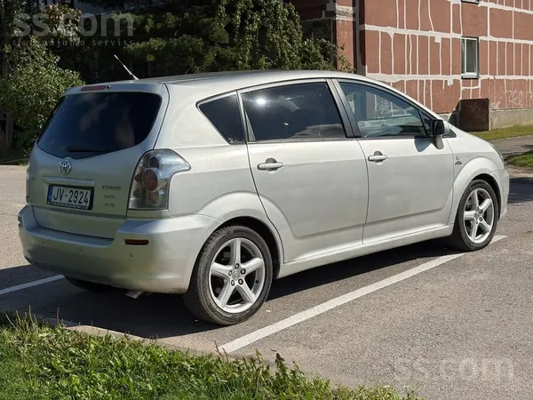 Toyota Pārdod Toyota Corolla Verso, 2005. gada, dīzelis 2