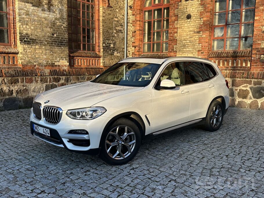 BMW BMW X3 Xdrive 30i ar 2.0 benzīna dzinēju 185 kw /2
