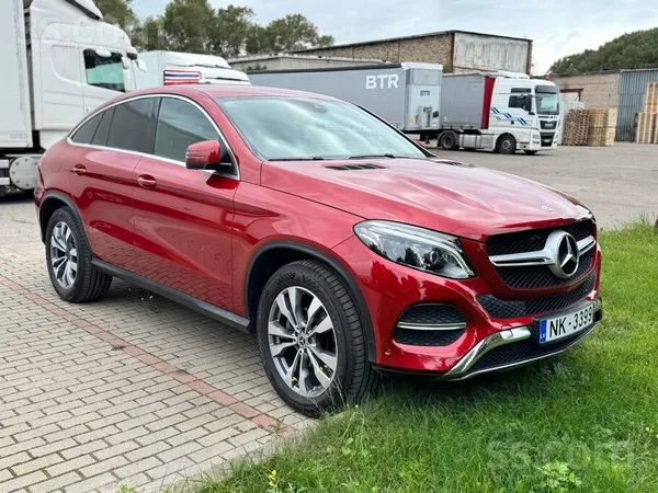Mercedes Pārdodu Mecedes Banz Gle 350 D 4Matic. 