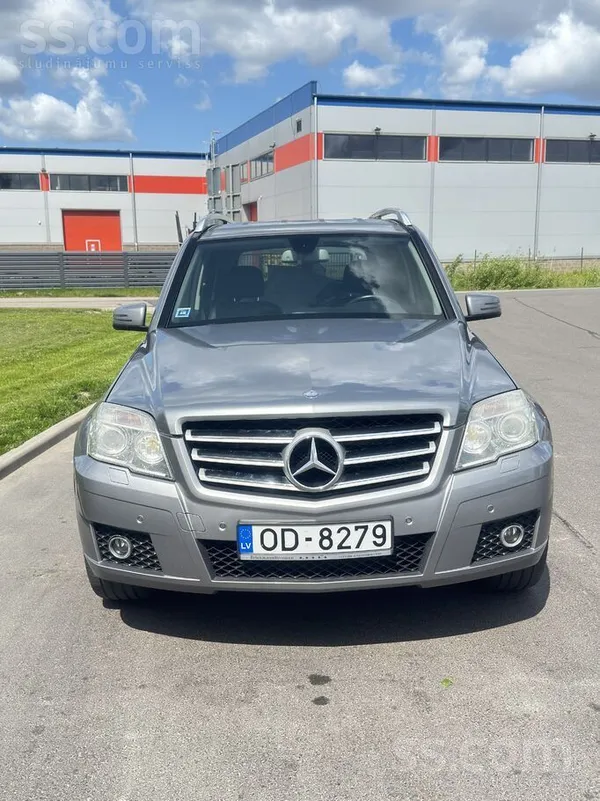 Mercedes Saimniece pārdod savu auto. Laba komplektācija, re