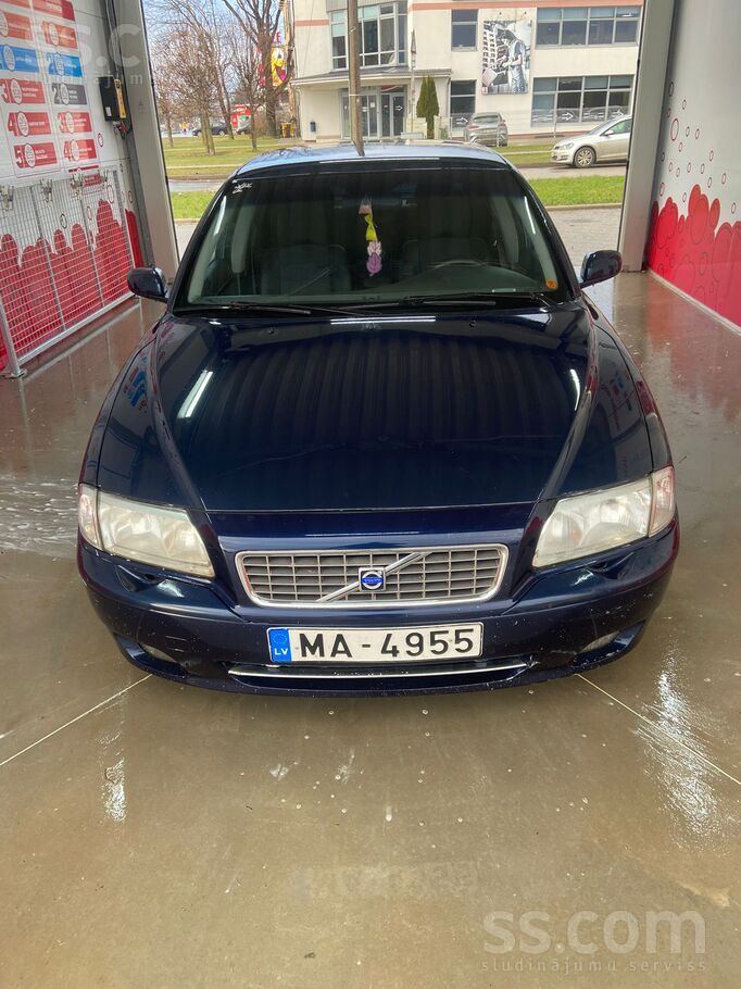 Volvo Volvo S80, 2.4 benzīns/gāze, mehānika. Nesen iziet