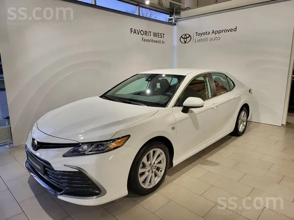 Toyota Mazlietots auto - Toyota Camry 2.5 benzīns (151 Kw