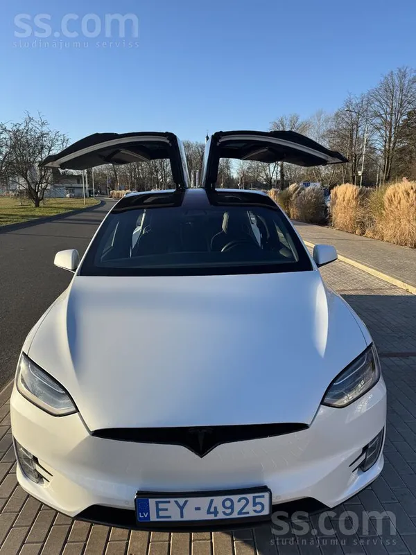 Tesla Model X /75D /2017 /Pvn 21%

Pārdod Tesla Model X 75D, 2017.g. (12. mēn. ).