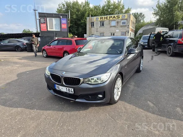 BMW 320 - 1