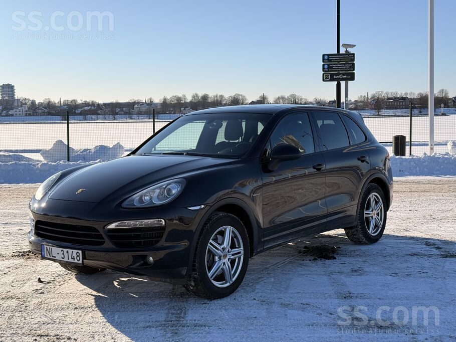 Продаю Porsche Cayenne с надёжным и экономичным дизельным двигателем 3.0D.