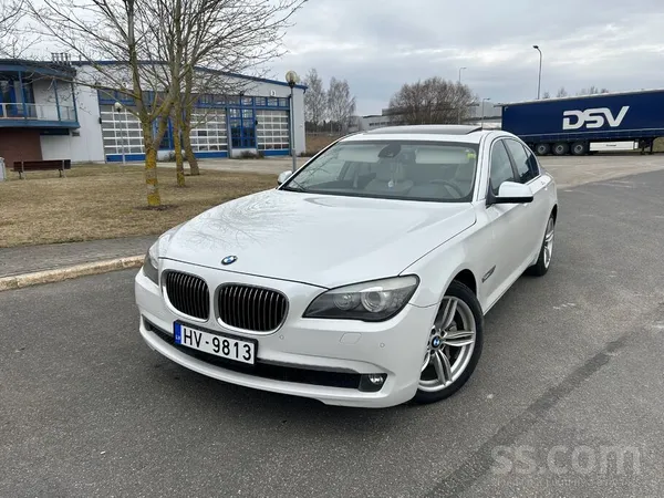 BMW BMW F01 730D 180kW, aizmugurējā piedziņa. 