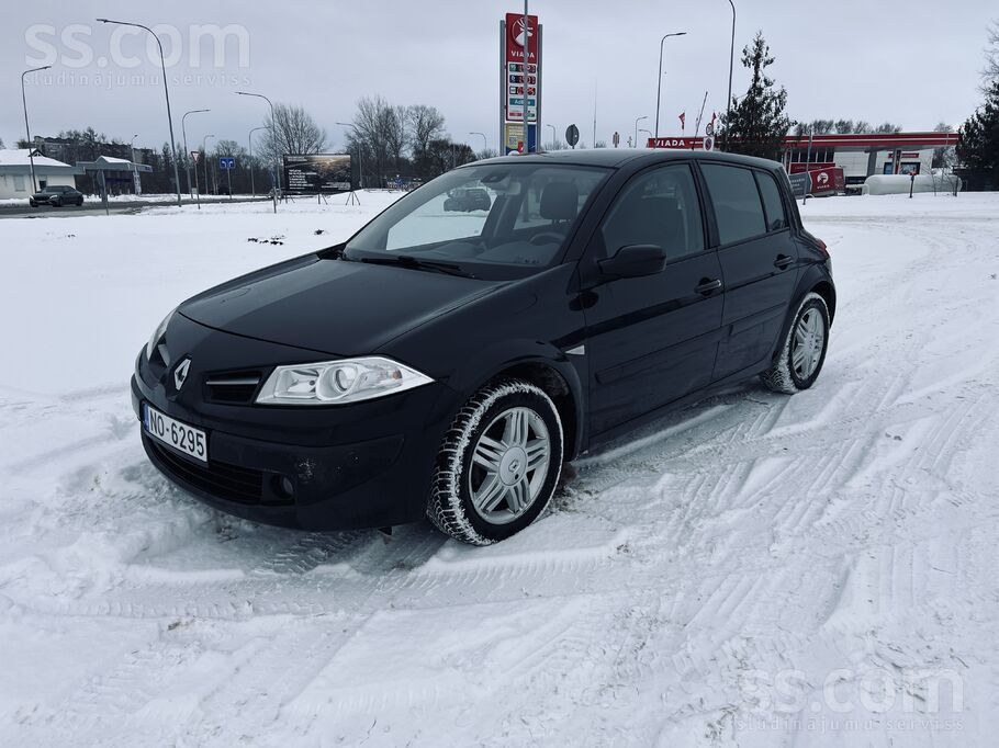 Ļoti skonomisks. Nodoklis tikai 75 eiro gadā. 6 ātrumu manuālis. Ļoti ekonom